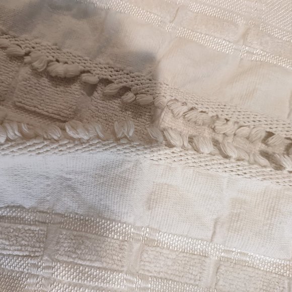 Rare White Robe- Hand Made in Belgium- Beautiful Beadwork- Heavy Weight - Size L - Picture 7 of 10